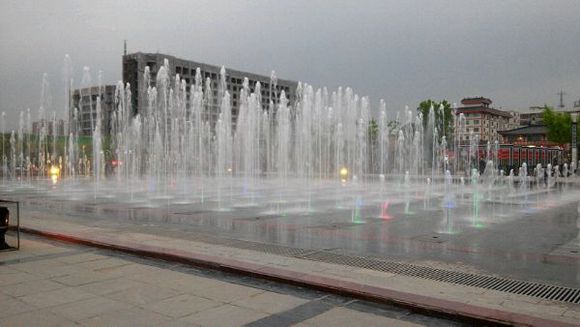 喷泉水景